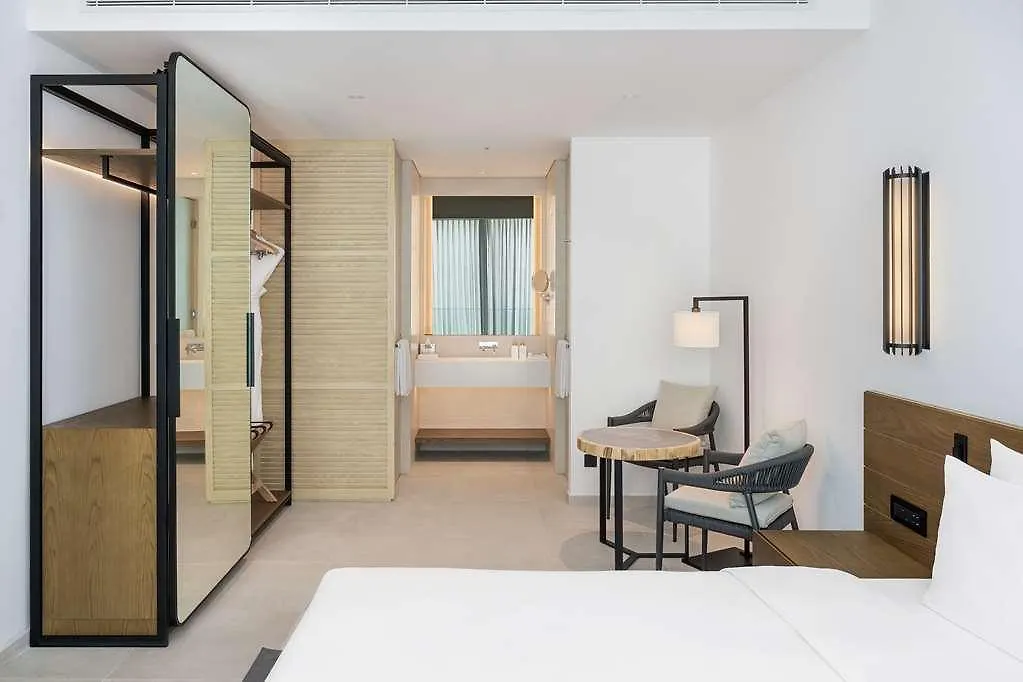 Radisson Beach Resort Palm Jumeirah Dubai Hotel